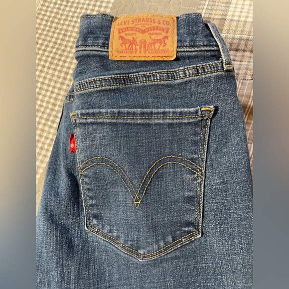 Levi's Denim - 👖 Levi’s Classic Bootcut Jeans